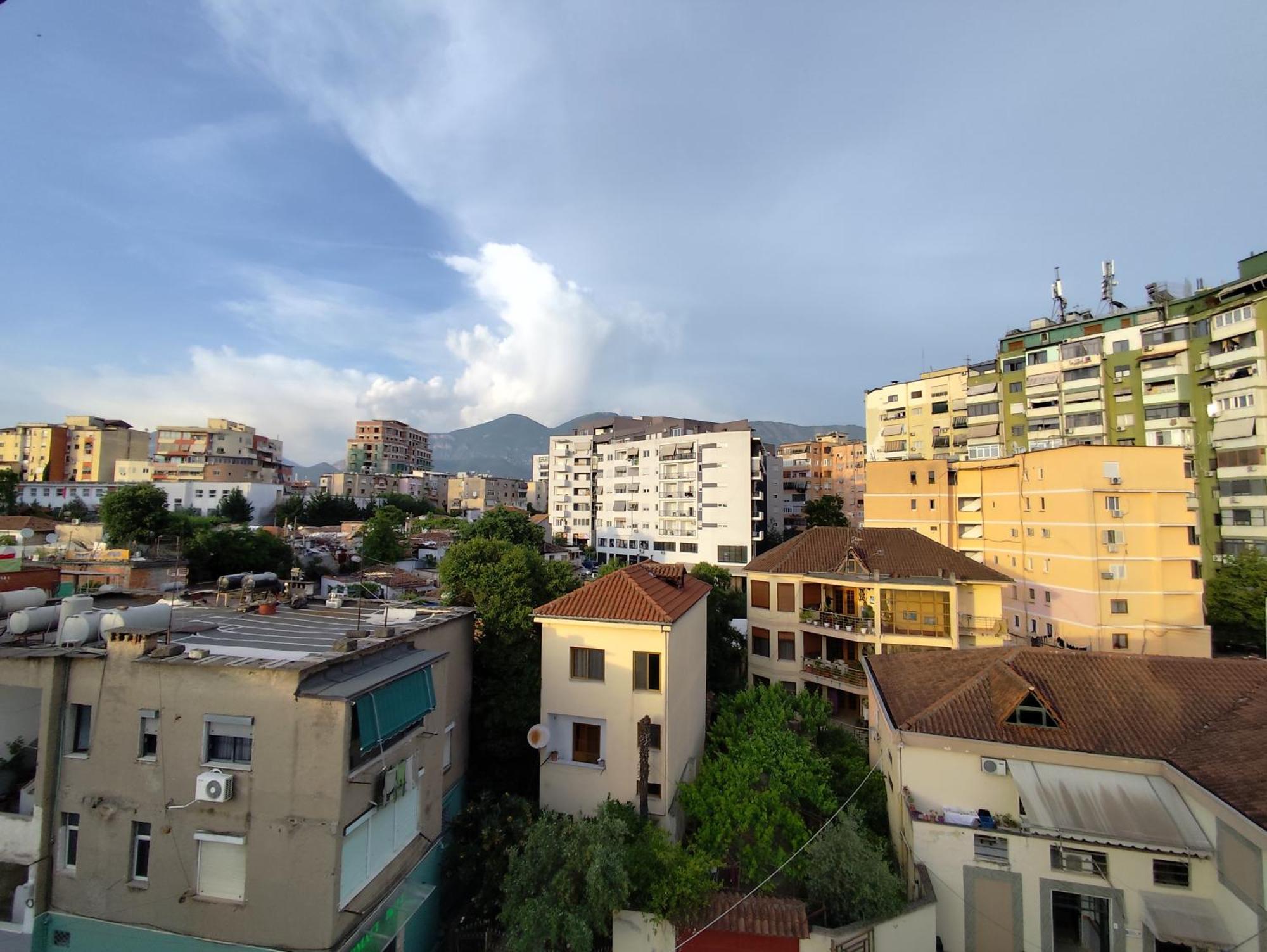 Albania Vandrerhjem *